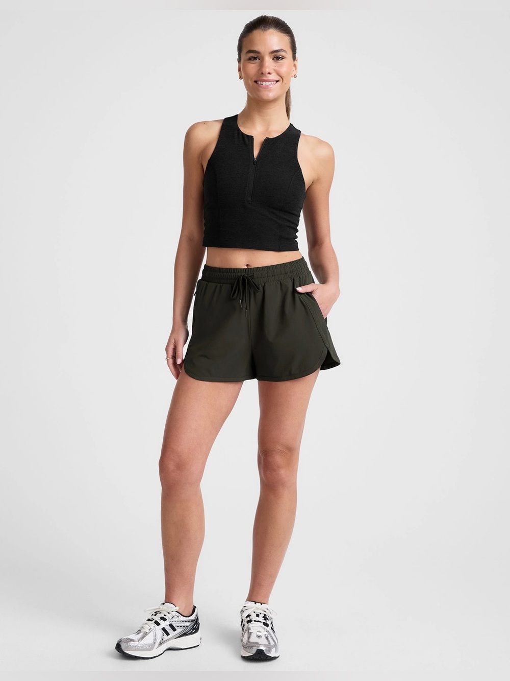 Beyond Yoga  shorts - Olive ink